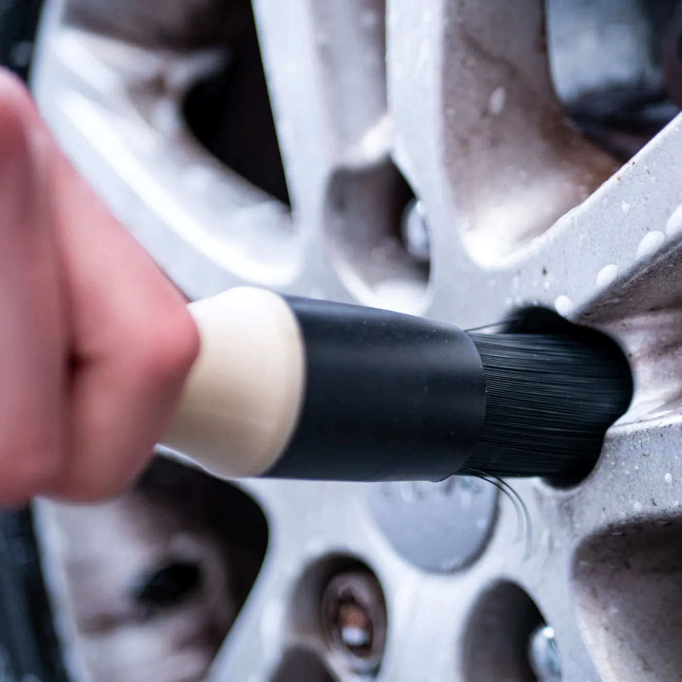 Autoglym Hi-Tech Wheel Brush - Image 3