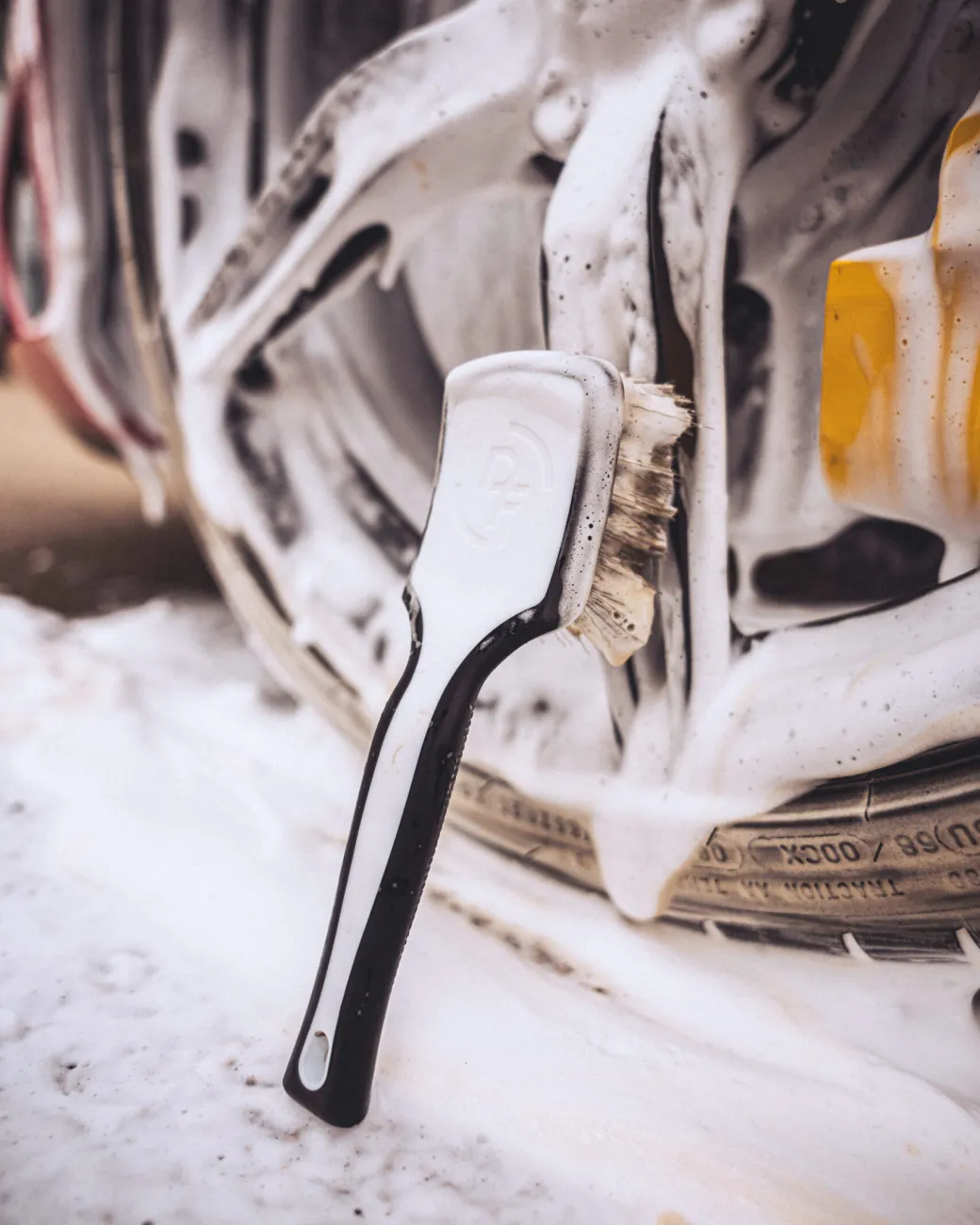 Yum Cars Detail Factory Tyre Brush - Image 8